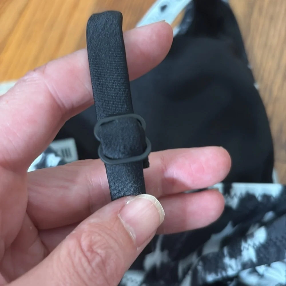 Bar III adjustable straps